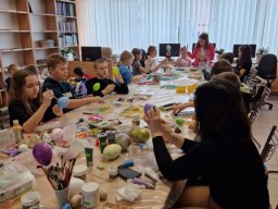 b_1024_768_0_00_images_2022_2023_kwiecien_warsztaty_jaja_339498430_5611766165590285_4042499453474225397_n